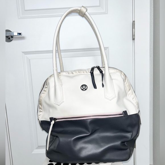 Lulullemon Workout Bag - Picture 1 of 5
